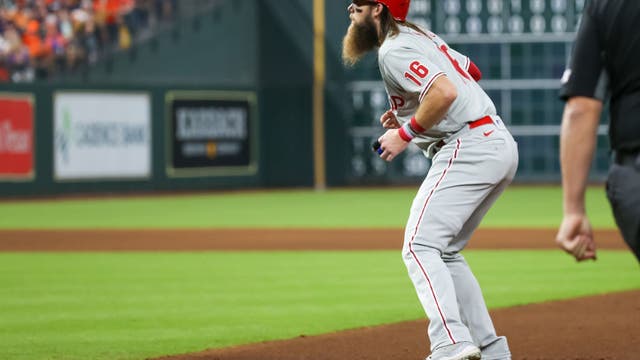 Verlander, bullpen keep Phillies hitless until 9th in 10-0 win