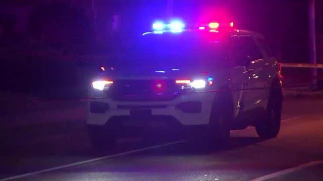 Philadelphia shooting victim drove himself to hospital in critical condition: police