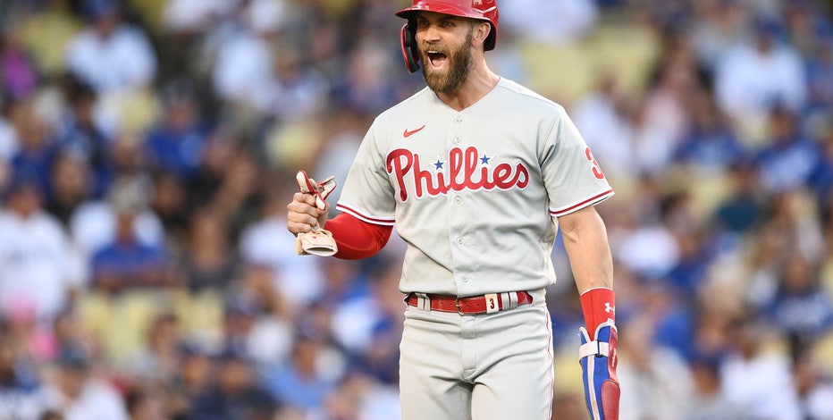 Bryce Harper, Manny Machado tangle in wild-card NLCS between Phils