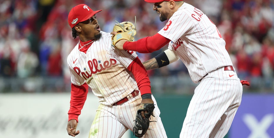 Kyle Schwarber's leadoff homer, Segura's redemption send the Phillies past  past the Padres for a pivotal Game 3 win - The Boston Globe