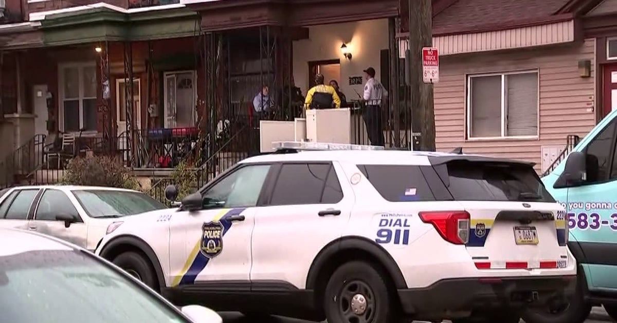 Man shot to death after police say he stabbed a woman in Strawberry ...