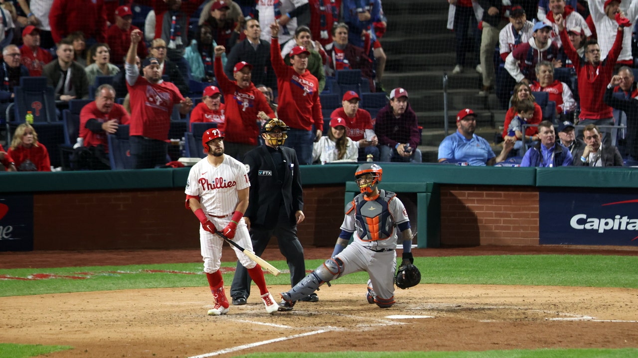 Phillies club 5 home runs, shutout Astros to take 2-1 World Series advantage