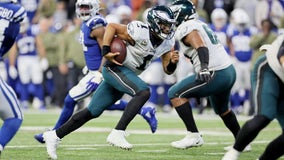 Eagles try to keep NFL-best record alive in game vs Packers