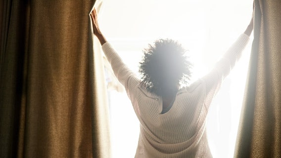 Morning people tend to have higher verbal intelligence, study suggests