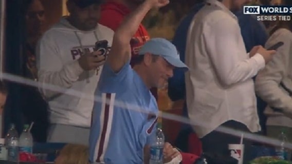 World Series: Tim McGraw happily pays tribute to his dad, relief pitcher Tug McGraw