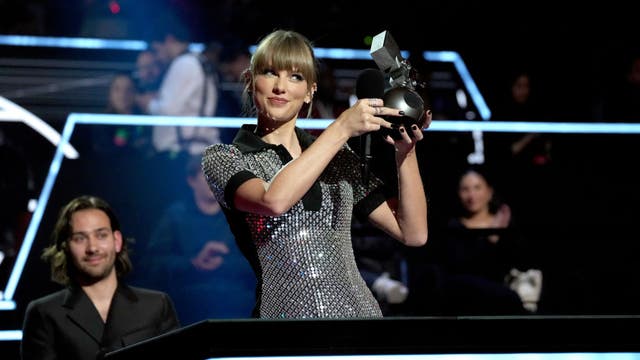 Taylor Swift tickets breakdown probed by attorneys general