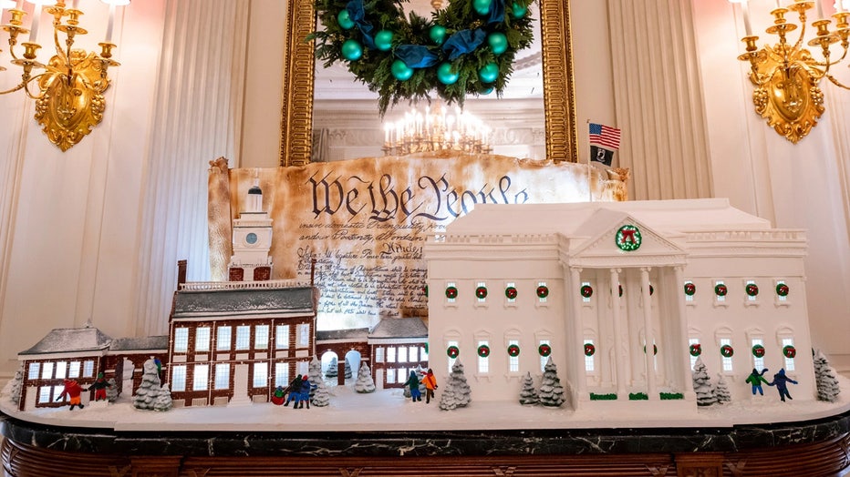 WhiteHouseHolidayDecor_Gingerbread.jpg