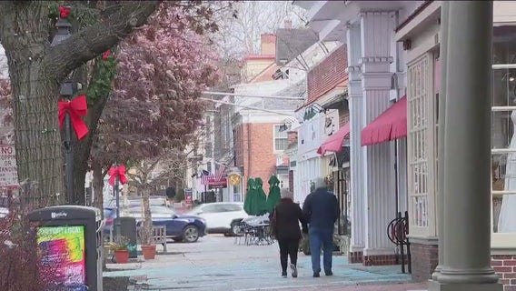 Bitter cold keeps last-minute shoppers away from stores in Camden County