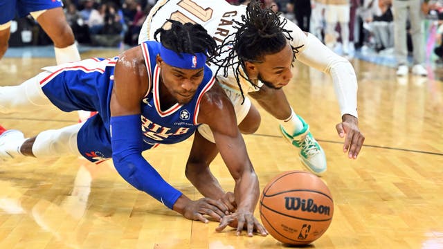 Caris LeVert scores 22 points, Cavaliers rout 76ers 113-85