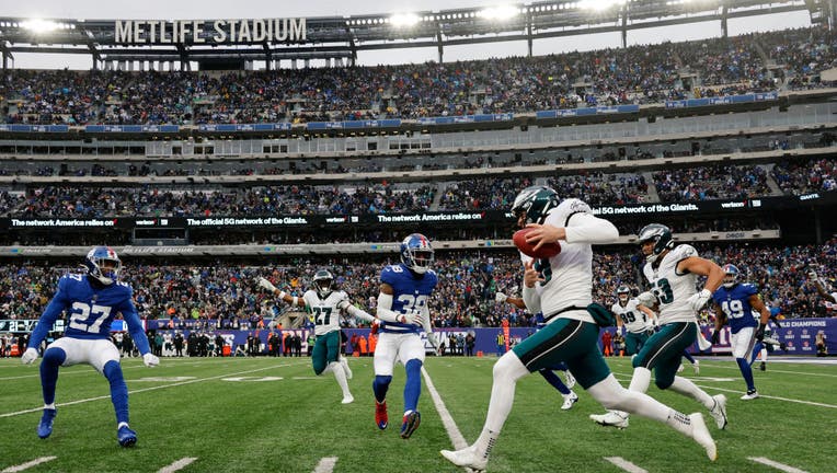 Philadelphia Eagles star risks Super Bowl suspension as punches fly  on-field mass brawl - Irish Mirror Online