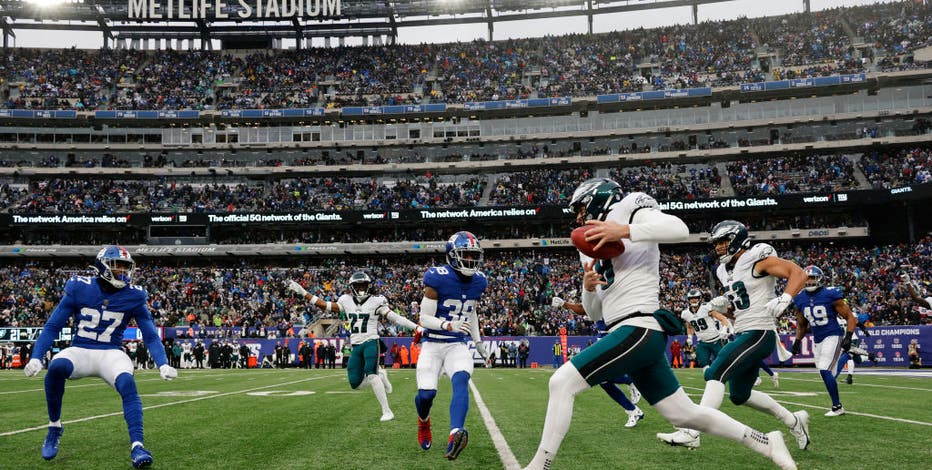 Eagles punter Arryn Siposs hopes to be back for the playoffs after making  progress from an ankle injury