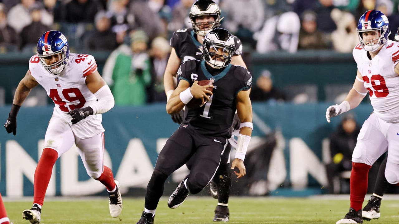 Jalen Hurts, Eagles secure playoff spot, thump rival Giants 48-22