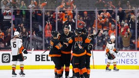Flyers rebound from worst loss of season, beat Ducks 5-2
