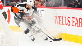 Flyers net 5 goals in 2nd, beat Coyotes for 4th straight win