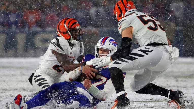 Bengals rout Bills 27-10, advance to AFC title game