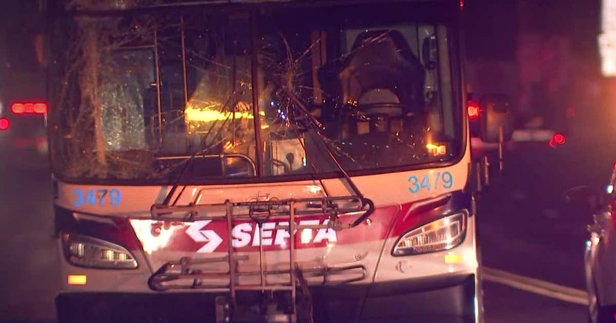 3 people sent to hospital after SEPTA bus crashes in Ridley Township ...