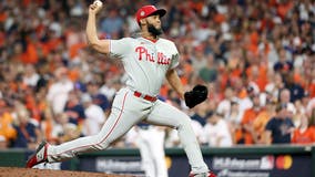 Phillies sign RHP Domínguez to 2-year contract extension