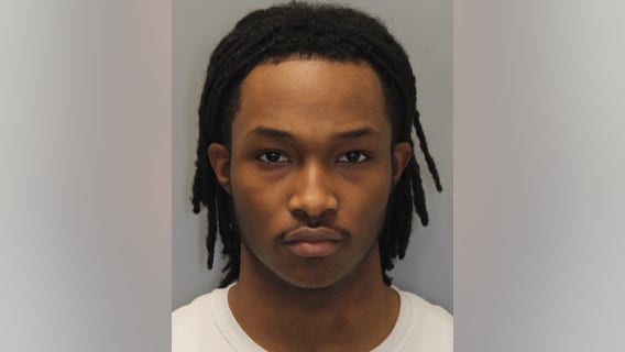 2 arrested after LA Fitness armed carjacking, police pursuit in New Castle County