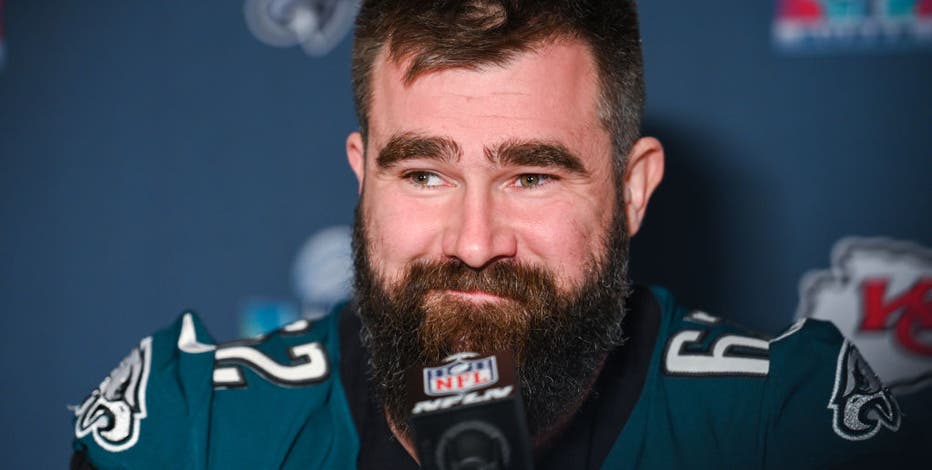 Eagles center Jason Kelce and his pregnant wife are bringing her