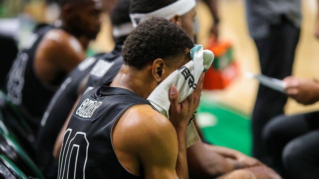 Sniffing body odor from sweat could reduce social anxiety, new research suggests
