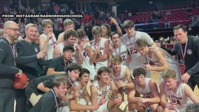 Radnor Boys Basketball wins District 1 Class A Championship