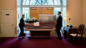 How much does a funeral cost? New rule would make funeral homes post prices online