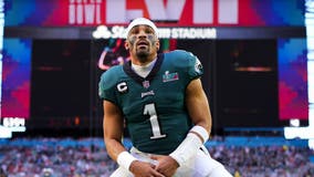 Hurts says big-money Eagles deal won't change his mentality