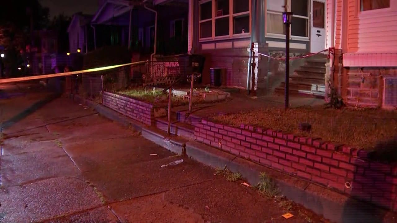 Robbery Ends With Deadly Double Shooting In East Germantown, Police Say ...