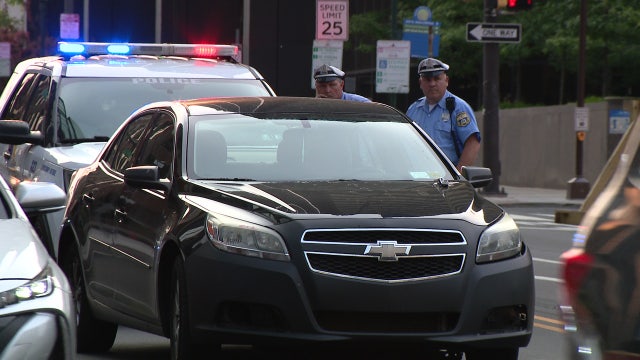 Woman shoots man armed with crowbar during road rage incident in Philadelphia: police