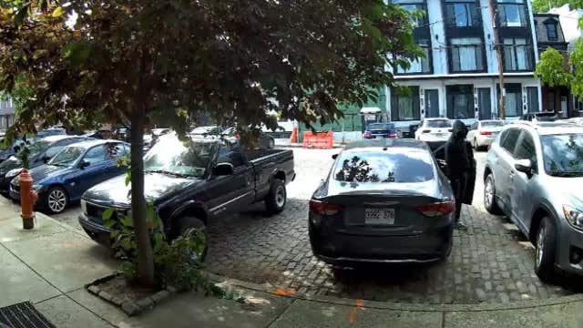 Suspect who attempted to carjack 63-year-old in Kensington sought, police say