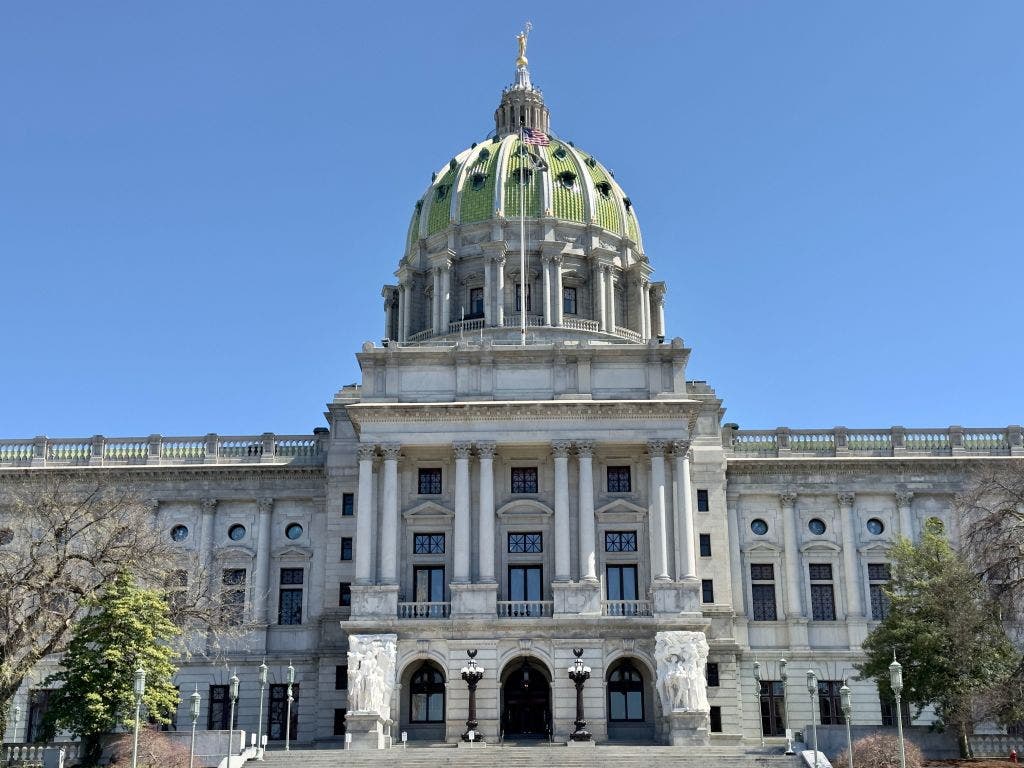 Pennsylvania lawmakers tentatively agree to $50B state budget 4 months late: Reports