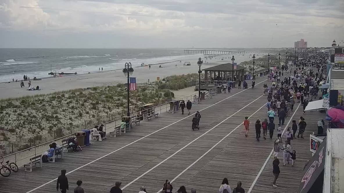 Labor Day weekend draws families to Jersey Shore before school starts