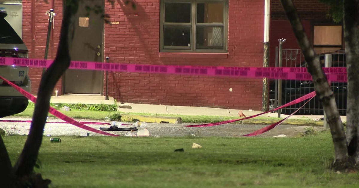 Triple shooting leaves 2 men, 1 woman injured as Philadelphia weekend ...