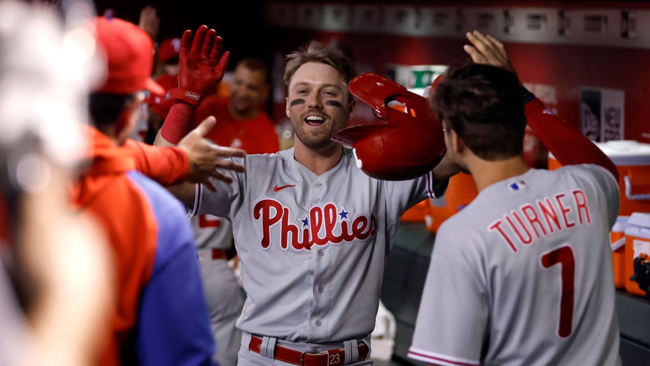 Schwarber hits leadoff homer, sparks Phillies to 15-3 win over