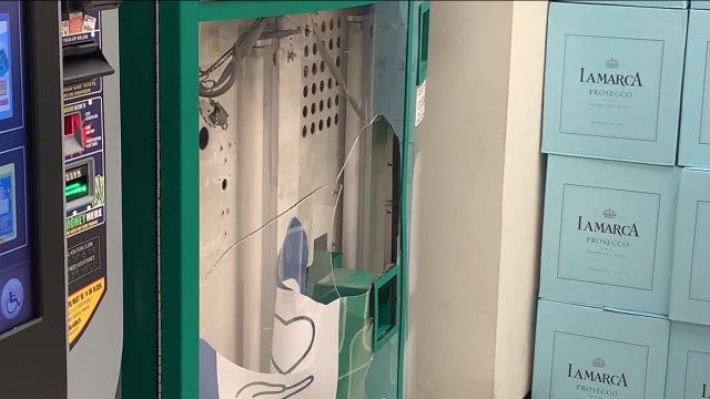 Duo breaks into Philadelphia supermarket to try to steal from CoinStar machine
