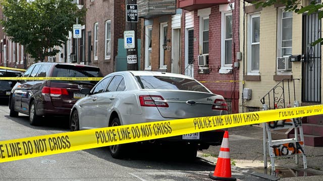 Double shooting erupts in kitchen of North Philadelphia home; 1 man critical: police