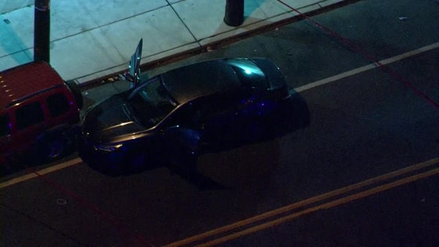 Man in his 20s found shot in the head inside car on Hunting Park street: police