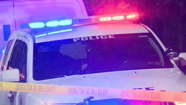 Man stabbed in neck critically injured in Point Breeze, police say