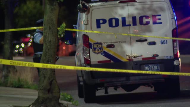 Man dies on Old City street after being stabbed in neck, police say