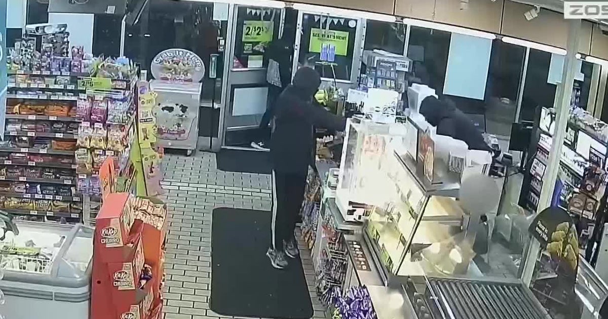 FBI: 3 suspects sought for string of armed robberies at 7-Elevens ...