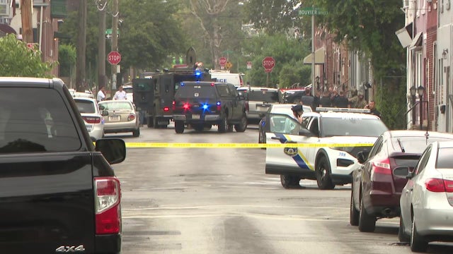 Person shot by FBI agent who was serving warrants in Philadelphia