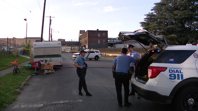 2 women, 1 man injured in Frankford triple shooting, police say