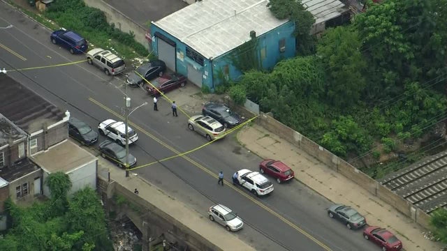 Woman killed, teen boy injured after triple shooting in Southwest Philadelphia: police