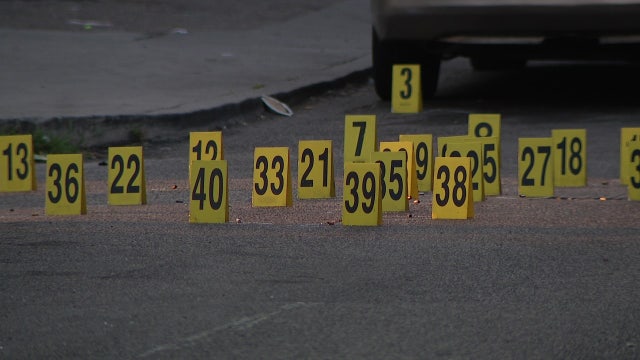 Kensington triple shooting leaves 1 dead, 2 critically injured in broad daylight: police