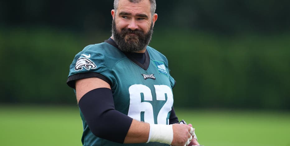 Bryce Harper pulled up to the Phillies game in a Jason Kelce kelly