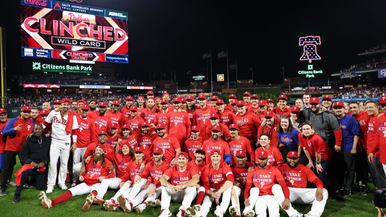 Phillies fan frenzy at Citizens Bank Park