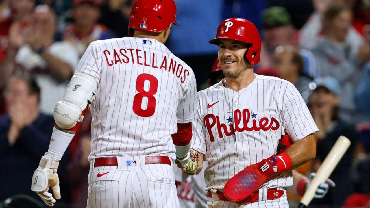 Castellanos homers, Sánchez Ks 10 as Phillies move to brink of playoff spot with 5-2 win over Mets