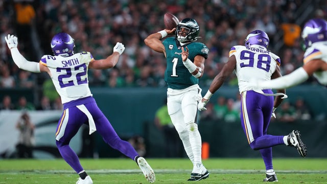 Eagles pick up second win of the season with 34-28 win over Vikings