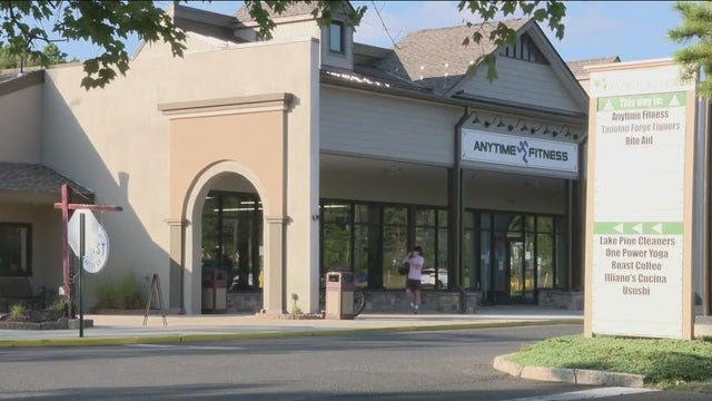 Man attacked with grizzly bear spray during robbery in Medford: police