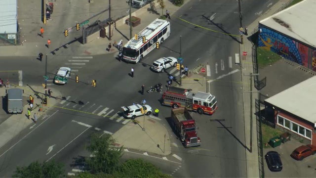 Man killed by dump truck while getting off SEPTA bus in Crescentville: police